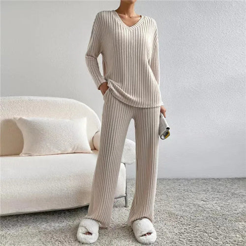 Women’s loungewear set – comfortable two-piece pyjama lounge outfit