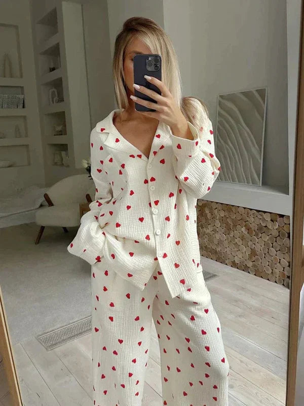 Women’s Heart Print Pajama Set – Comfortable and Stylish Lounge Sleepwear